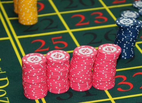 «Кодироваться» от казино разрешат россиянам 