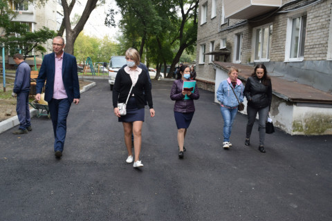 Приемка отремонтированных дворов проходит в Уссурийске