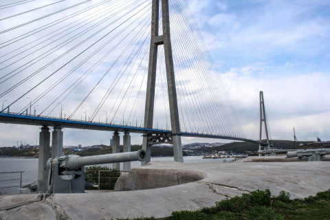 Охрана Русского моста усилена во Владивостоке