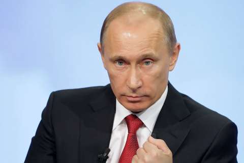 Путин поручил перевести особые силы в режим боевого дежурства