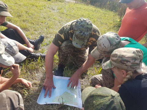 Воспитанники «Спецназа север» завершают летние сборы «Тропой разведчика» в Приморье 