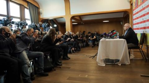 Михалков назвал уехавшую из России Хаматову монстром