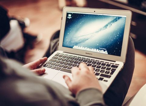 Учителей бесплатно научат работе с ИИ
