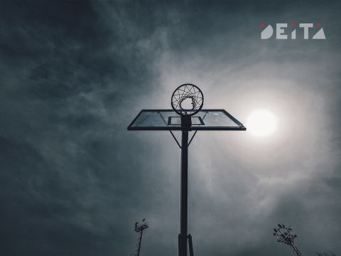 Подростки устроили поджог на новой спортплощадке во Владивостоке