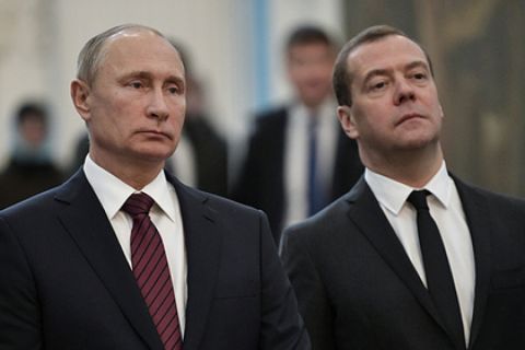 Медведев - главный кандидат в преемники Путина - политолог