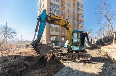 Во Владивостоке стартовал ремонт по программе «1000 дворов»