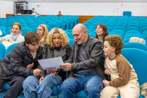 Многодетные семьи Владивостока приняли участие в жеребьёвке и получили земельные участки