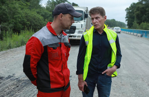 Ремонт дорог проинспектировал Олег Кожемяко 