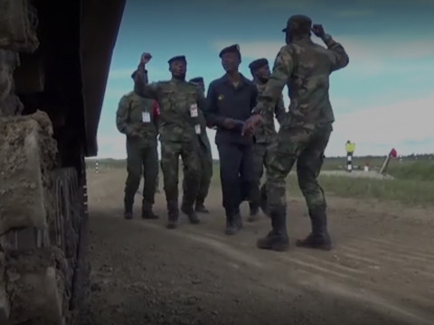 Африканские военные сплясали ритуальный танец на Дальнем Востоке