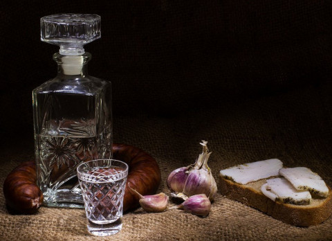 Новый «сухой закон»: за самогон хотят сажать как за убийство