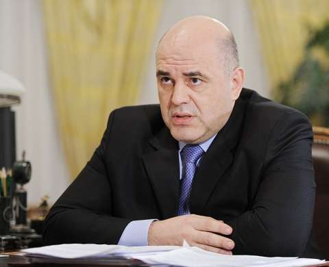 Всем по 2000 рублей: Мишустин подписал постановление о премиях