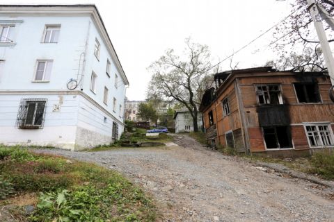 Путин поручил запустить новую программу расселения аварийного жилья