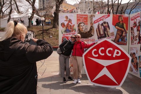 Вернуться назад в Советский Cоюз желают россияне