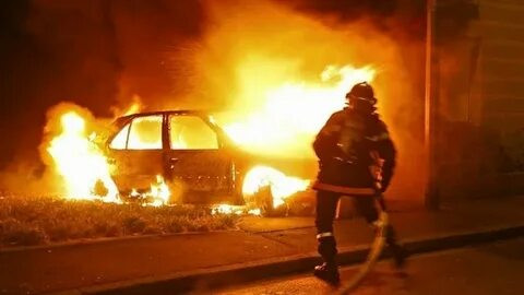 Как вернуть деньги, если автомобиль сгорел, рассказал адвокат