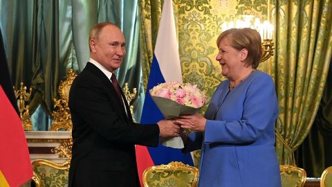 Последний политик Европы: Меркель не видит мир без России
