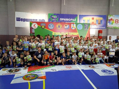 Более 150 кикбоксеров Приморья приняли участие в турнире, посвященном Дню пограничника