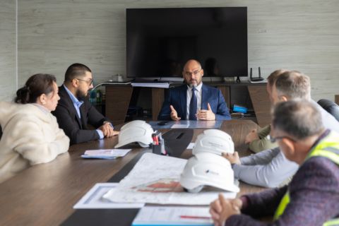 Строительство школы на Патрокле проинспектировал глава Владивостока