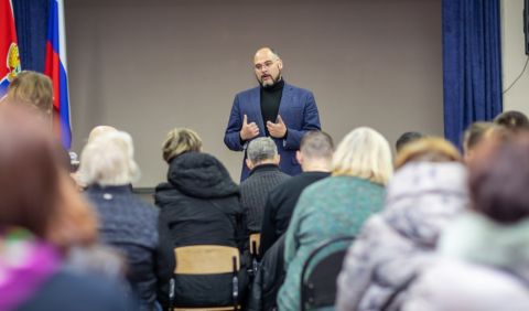 Глава Владивостока встретился с жителями Первомайского района