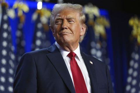 Трамп назвал глупыми людьми сторонников новых санкций против России