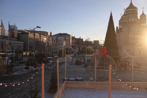 Фото-репортаж: Рай интроверта: 1 января на центральной площади Владивостока