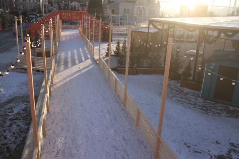 Фото-репортаж: Рай интроверта: 1 января на центральной площади Владивостока