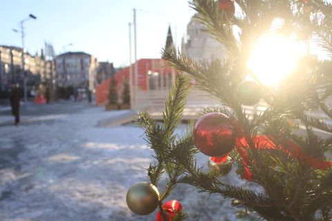 Фото-репортаж: Рай интроверта: 1 января на центральной площади Владивостока