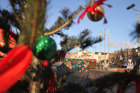 Фото-репортаж: Рай интроверта: 1 января на центральной площади Владивостока