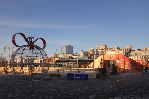 Фото-репортаж: Рай интроверта: 1 января на центральной площади Владивостока