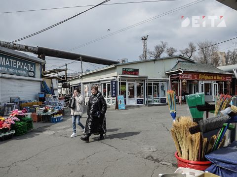 Фото-репортаж: Фекальная река у элитного ЖК: что не так в истории со Спортивной