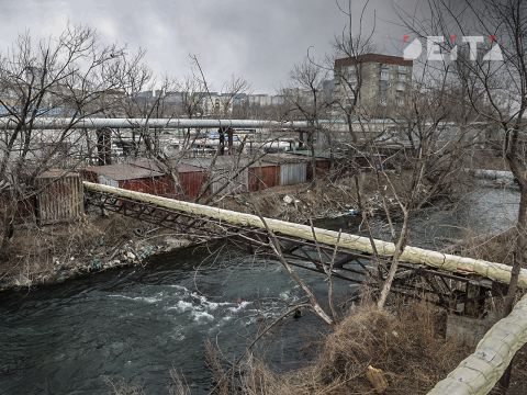 Фото-репортаж: Фекальная река у элитного ЖК: что не так в истории со Спортивной