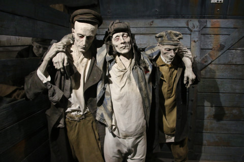 Фото-репортаж: Церемония открытия иммерсивного музея «Поезд Победы» состоялась во Владивостоке