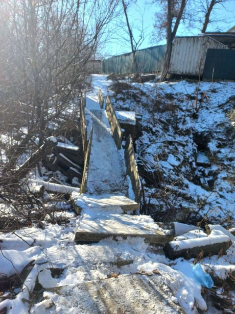 Фото-репортаж: "Народную тропу раздора" проверяют представители мэрии Владивостока