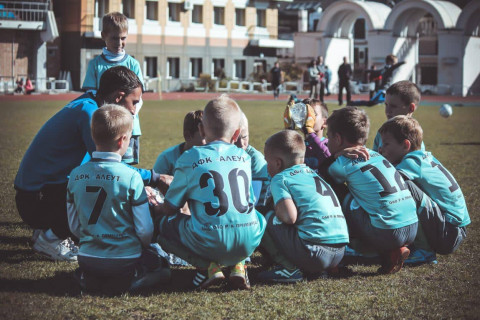 Фото-репортаж: Футбольные команды Шкотовского района впервые разыграли кубок "Порт "Вера"