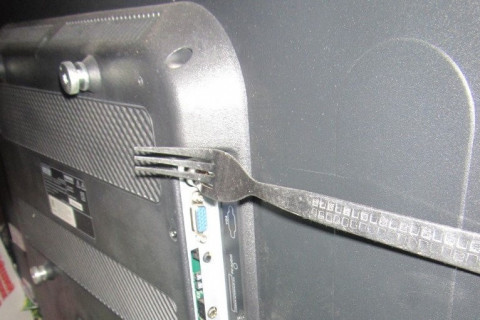 Фото-репортаж: Банки, вилки и обручи: на что приморцы ловят цифровое ТВ