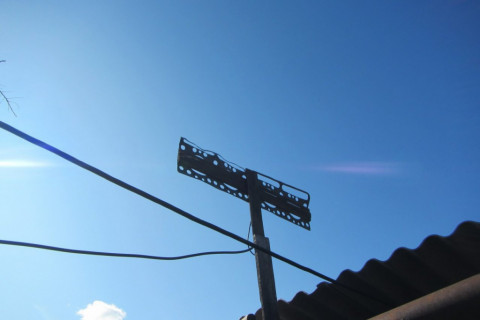 Фото-репортаж: Банки, вилки и обручи: на что приморцы ловят цифровое ТВ