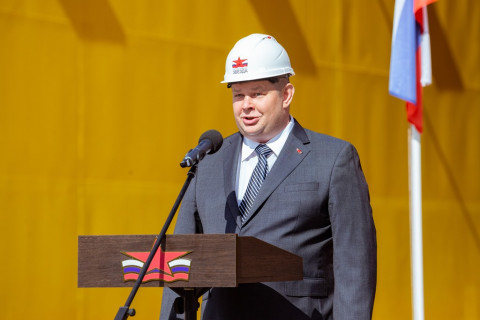 Фото-репортаж: «Звезда» спустила на воду второй танкер типа «Афрамакс»