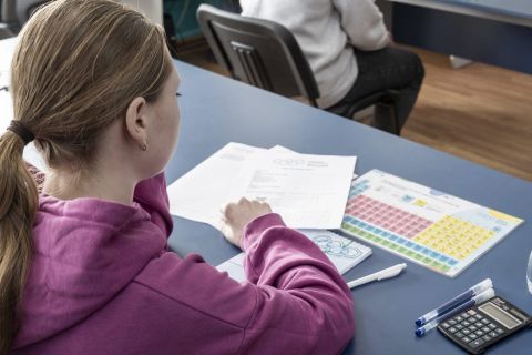 Фото-репортаж: Находкинские школьники показывают блестящие результаты на всероссийской олимпиаде по химии