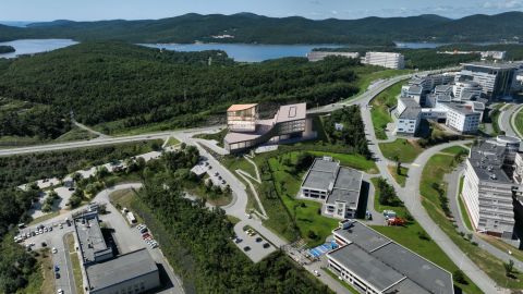 Фото-репортаж: Новый соинвестор появился в проекте создания делового центра на острове Русский