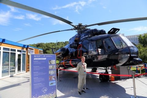 Фото-репортаж: Транспорт ВЭФ: от "Нивы" до БТР