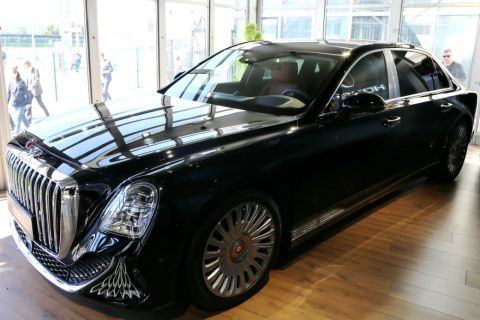 Фото-репортаж: Транспорт ВЭФ: от "Нивы" до БТР