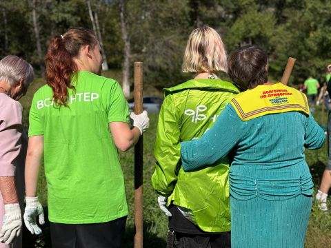 Фото-репортаж: Память поколений: НЗМУ помогает благоустроить новый сквер в Находке