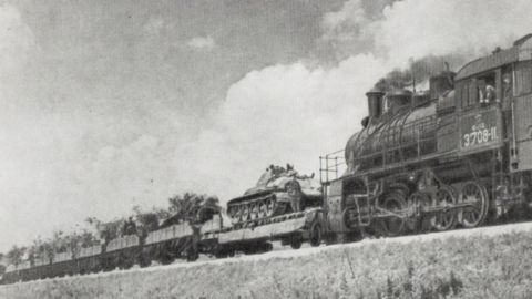 Фото-репортаж: «Родной брат Красной армии»: о трудовом подвиге железнодорожников