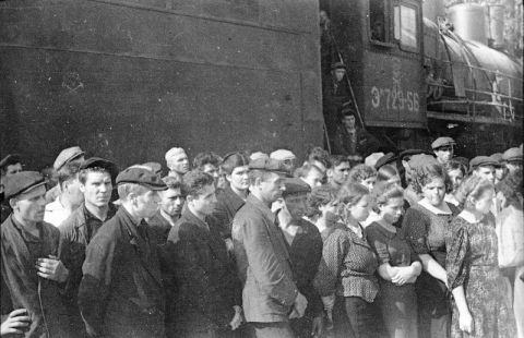 Фото-репортаж: «Родной брат Красной армии»: о трудовом подвиге железнодорожников