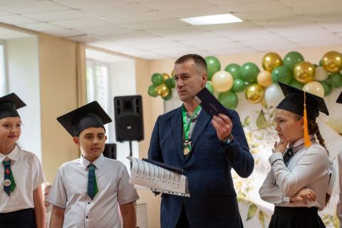 Фото-репортаж: Эколята НЗМУ перешли в среднюю школу