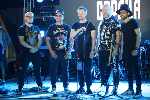 Фото-репортаж: "Улицу Дальнего Востока" торжественно открыли на острове Русском