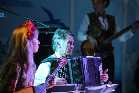 Фото-репортаж: "Улицу Дальнего Востока" торжественно открыли на острове Русском