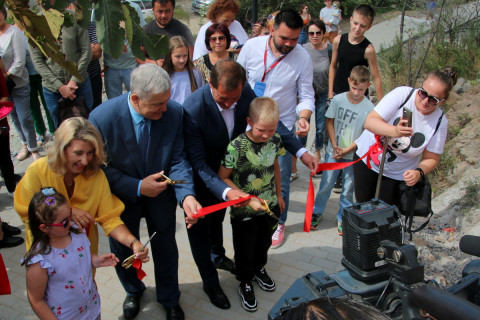 Фото-репортаж: Новую видовую открыли во Владивостоке