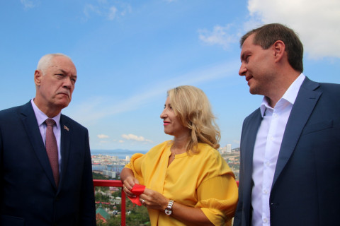 Фото-репортаж: Новую видовую открыли во Владивостоке