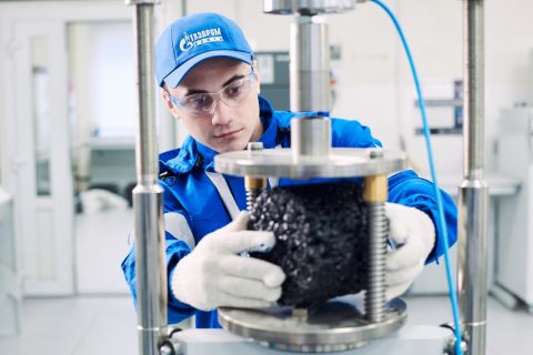 Фото-репортаж: «Газпром нефть» расширяет поставки битумов на объекты инфраструктуры ДФО