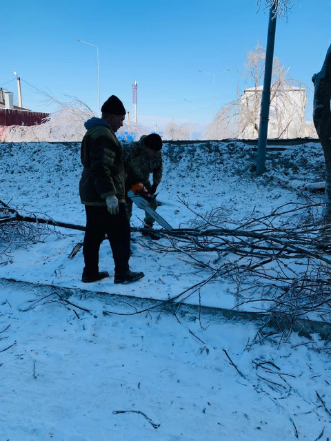 Фото-репортаж: Джони Авдои: «Бороться с последствиями стихии вышли многие жители Артема»